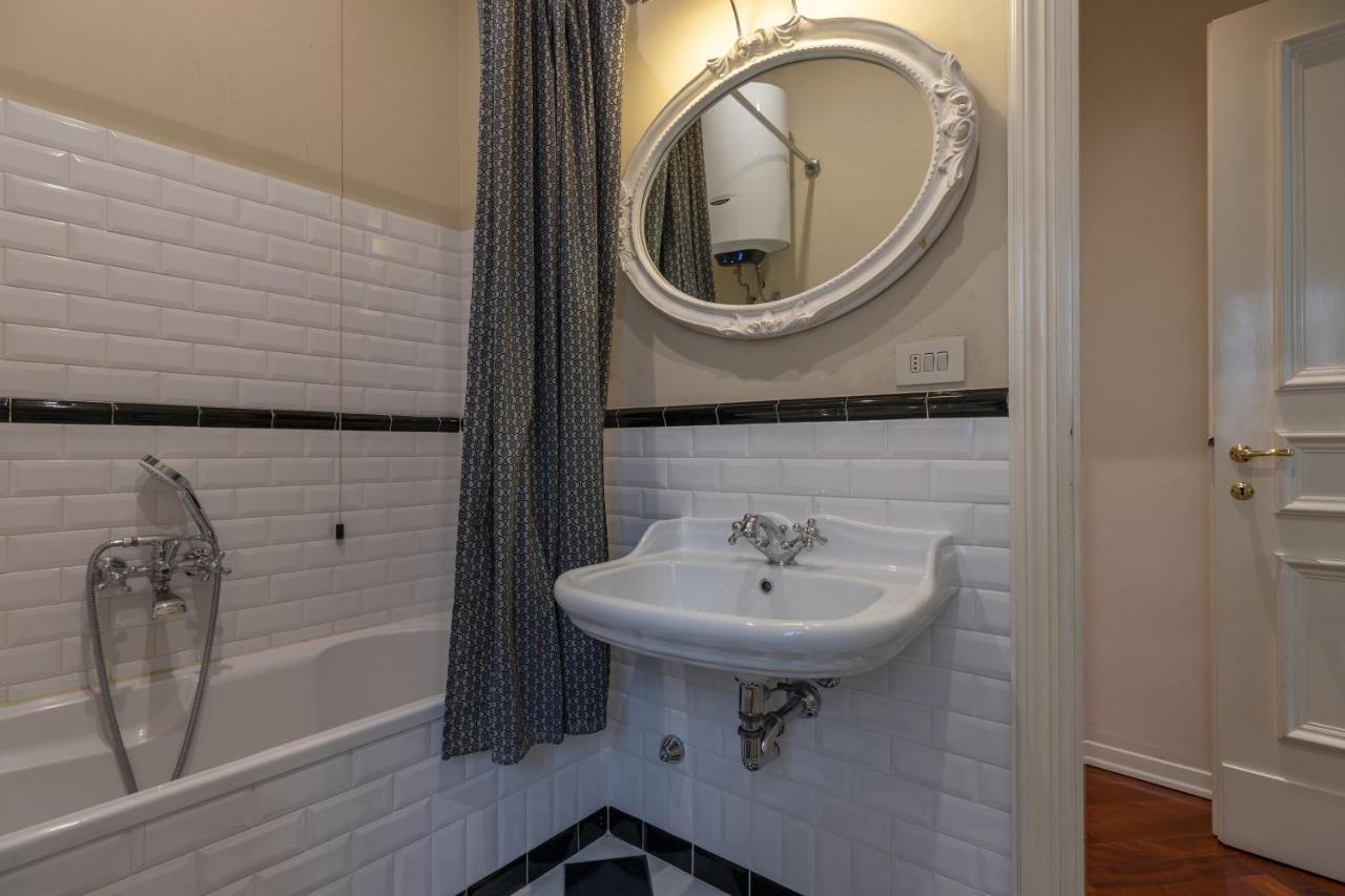 Seta Spacious Apartment Next To The Duomo فلورنس المظهر الخارجي الصورة